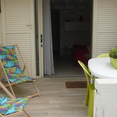 Maisonnette Au Bord De L Etang Leucate Extérieur photo